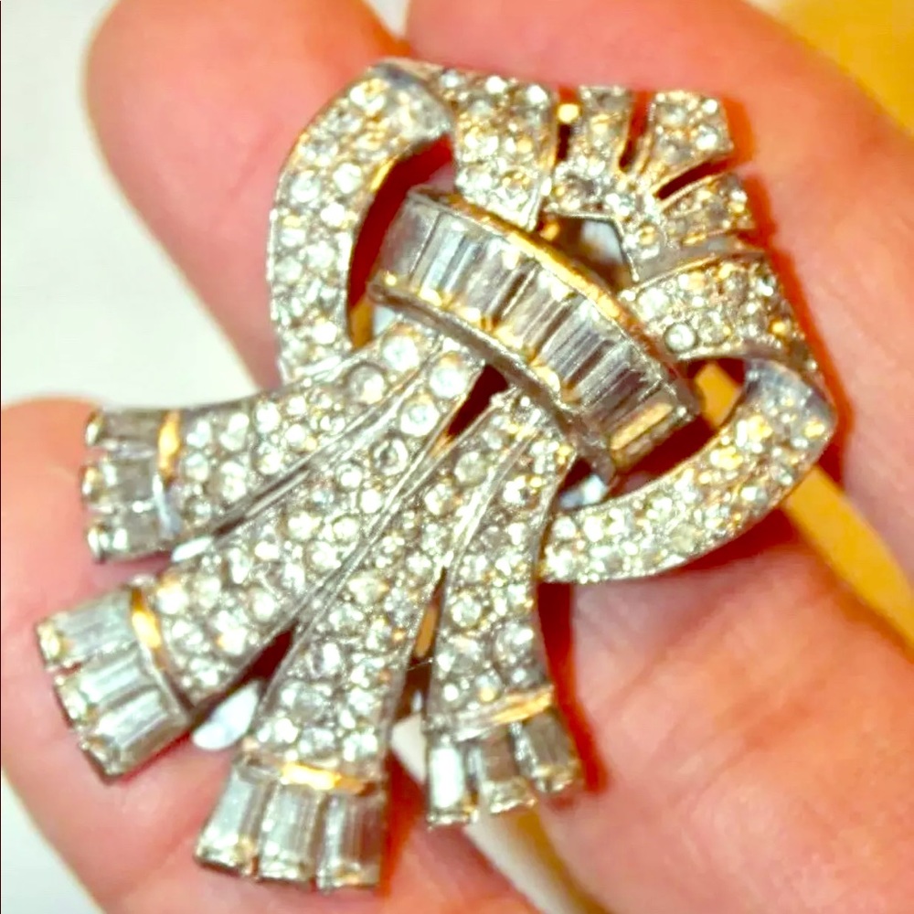 STUNNING! RARE KTF TRIFARI VTG SCARF CLIP 1930s
